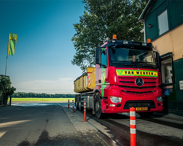 Recyclingvestigingen open, graag betalen met pin