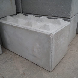 Betonstapelblok afmeting 160 x 80 x 80 cm (2100 kg)