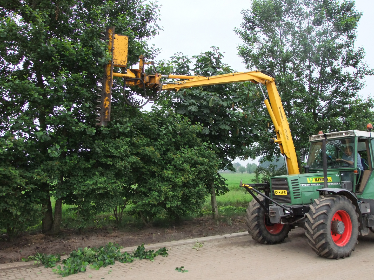 Trekker met herder en takkenknipper