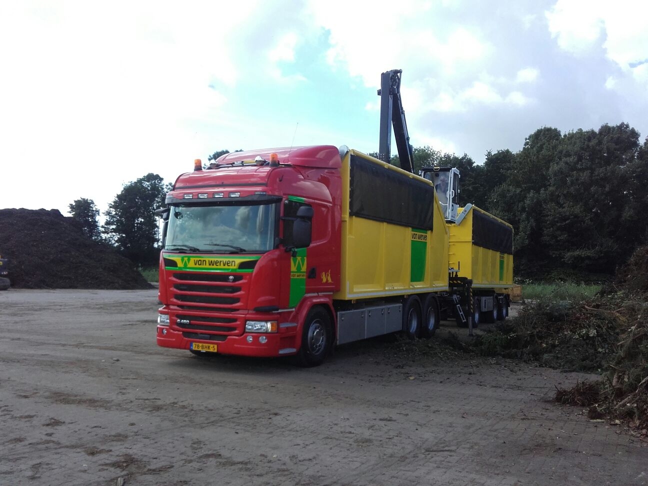 mat compenseren stijfheid Vrachtwagen met bomenkraan te huur - Van Werven